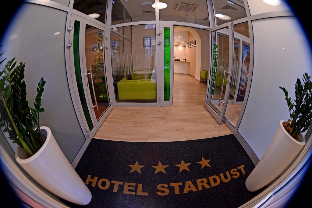 Hotel Stardust Nove Zamky Exterior photo